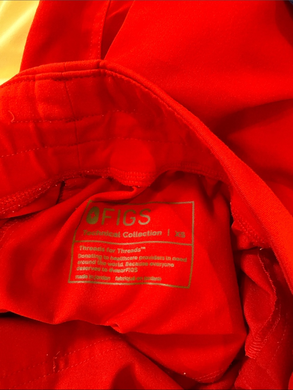 Figs Winning Red High Waisted Zamora Joggers - Picture 3 of 3